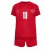 Camiseta Dinamarca Christian Eriksen #10 Primera Equipación para niños Mundial 2022 manga corta (+ pantalones cortos)